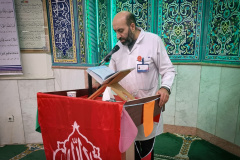 جشن ولادت حضرت فاطمه (س) و روز زن و سالروز تولد امام خمینی (ره) در مسجد مرکز قلب و عروق شهید رجایی به روایت تصویر